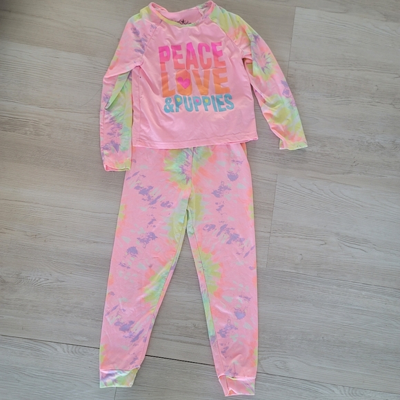 Girls Pajama Matnching Set Size 5T - Picture 1 of 7